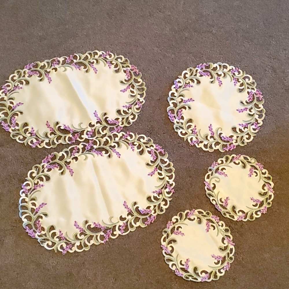 Table/dresser dollies